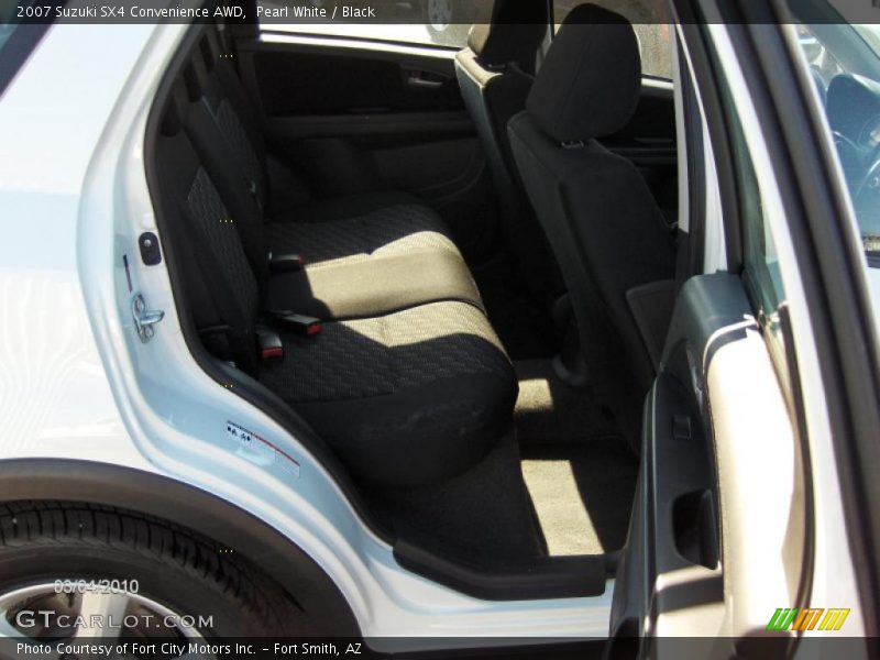 Pearl White / Black 2007 Suzuki SX4 Convenience AWD