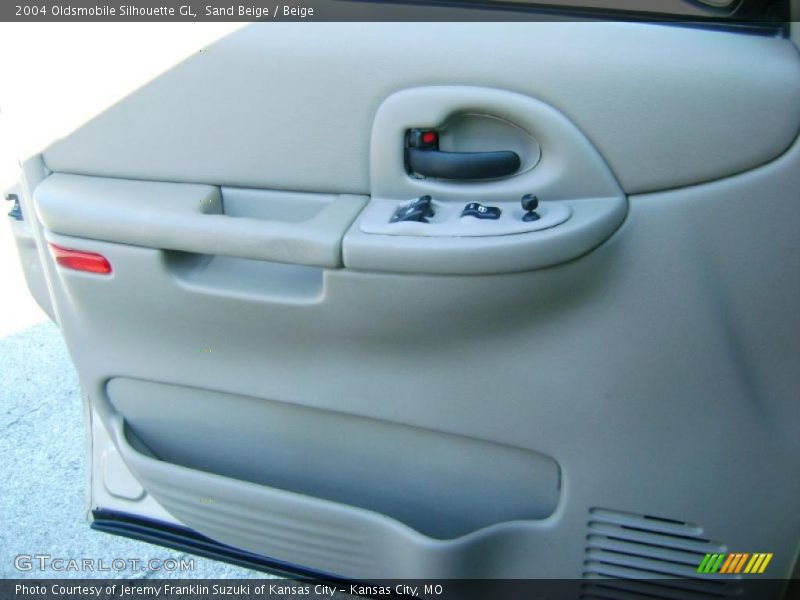 Sand Beige / Beige 2004 Oldsmobile Silhouette GL