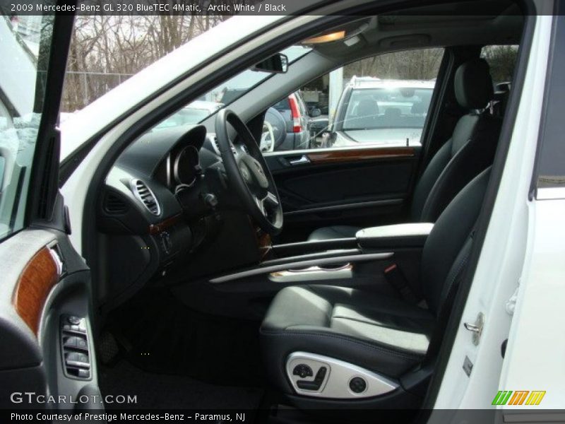 Arctic White / Black 2009 Mercedes-Benz GL 320 BlueTEC 4Matic