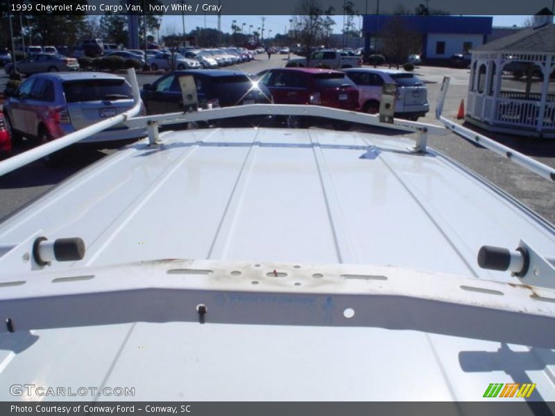Ivory White / Gray 1999 Chevrolet Astro Cargo Van