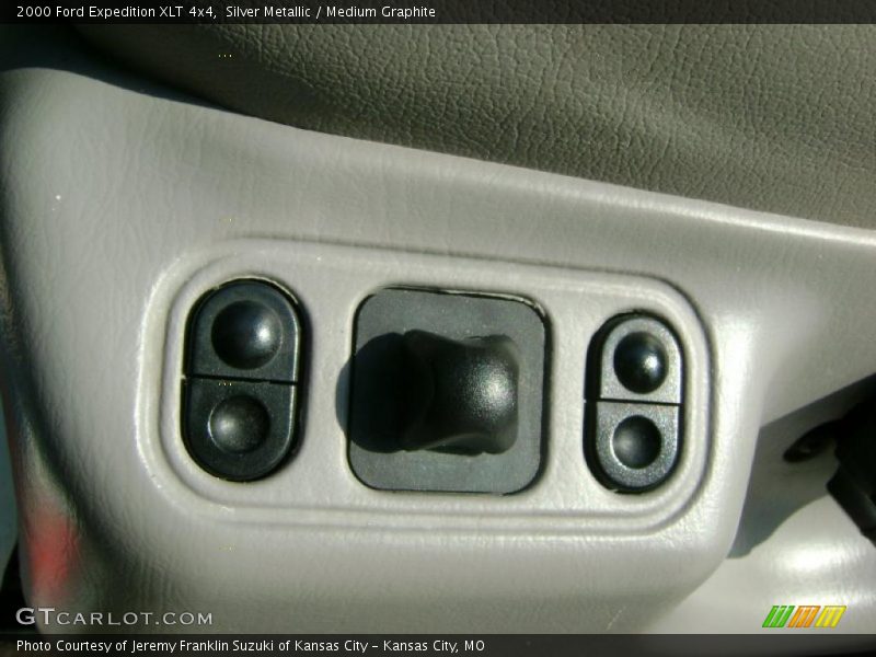 Silver Metallic / Medium Graphite 2000 Ford Expedition XLT 4x4