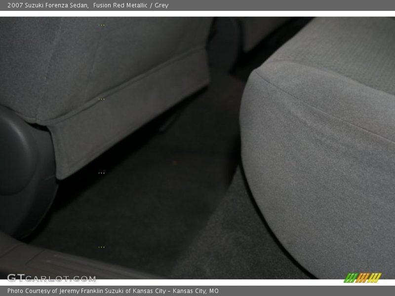 Fusion Red Metallic / Grey 2007 Suzuki Forenza Sedan