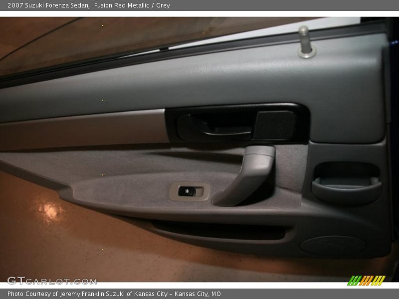 Fusion Red Metallic / Grey 2007 Suzuki Forenza Sedan