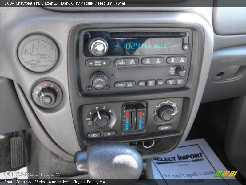Dark Gray Metallic / Medium Pewter 2004 Chevrolet TrailBlazer LS