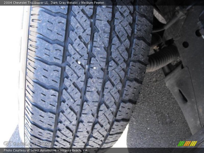 Dark Gray Metallic / Medium Pewter 2004 Chevrolet TrailBlazer LS