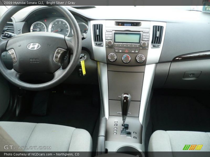Bright Silver / Gray 2009 Hyundai Sonata GLS