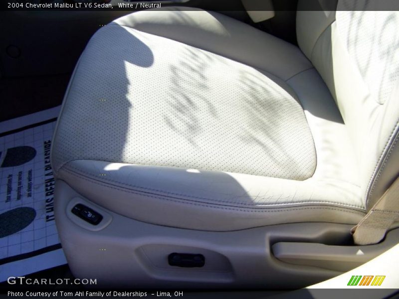 White / Neutral 2004 Chevrolet Malibu LT V6 Sedan