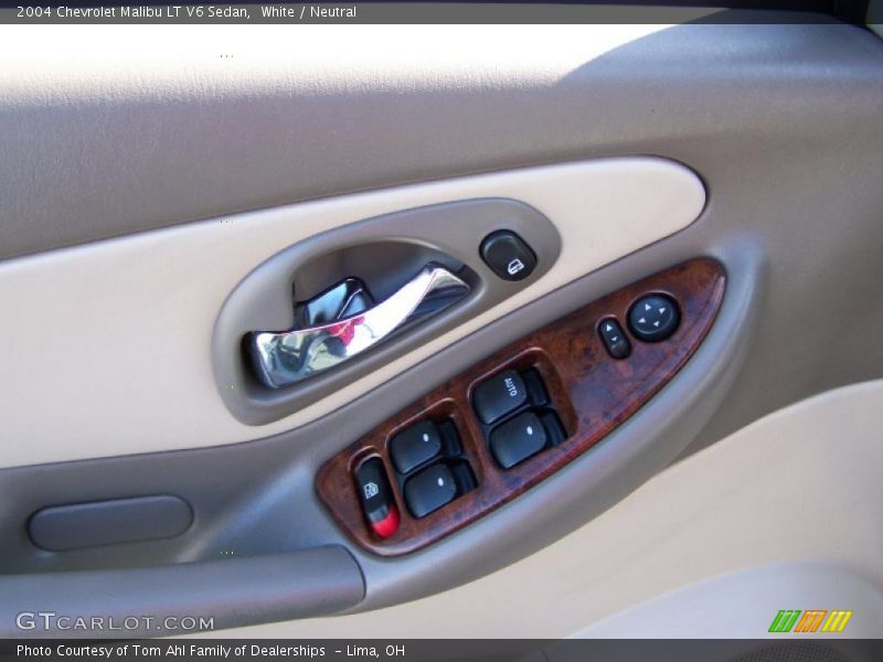 White / Neutral 2004 Chevrolet Malibu LT V6 Sedan
