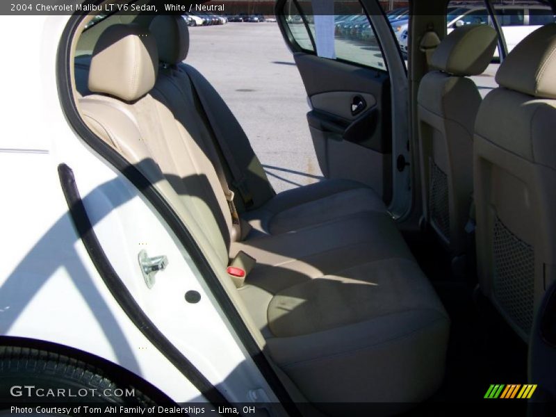 White / Neutral 2004 Chevrolet Malibu LT V6 Sedan