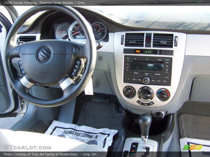 Titanium Silver Metallic / Grey 2008 Suzuki Forenza