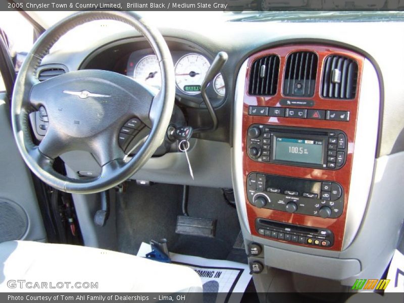 Brilliant Black / Medium Slate Gray 2005 Chrysler Town & Country Limited