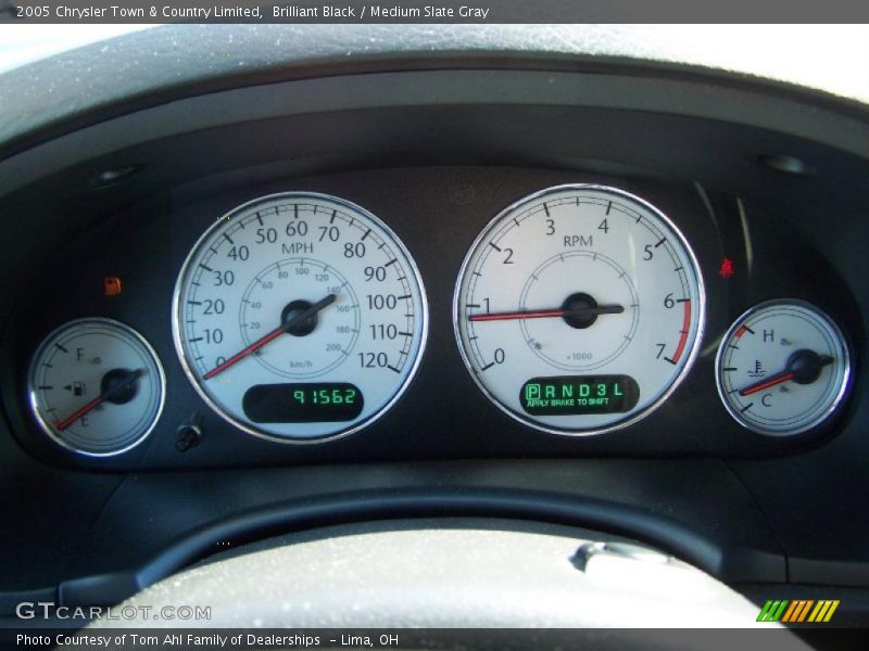 Brilliant Black / Medium Slate Gray 2005 Chrysler Town & Country Limited