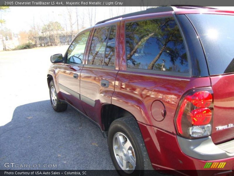 Majestic Red Metallic / Light Gray 2005 Chevrolet TrailBlazer LS 4x4