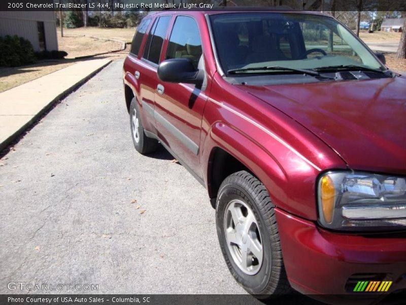 Majestic Red Metallic / Light Gray 2005 Chevrolet TrailBlazer LS 4x4