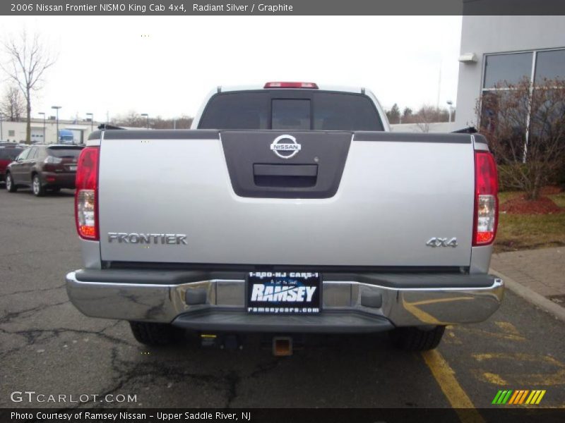 Radiant Silver / Graphite 2006 Nissan Frontier NISMO King Cab 4x4