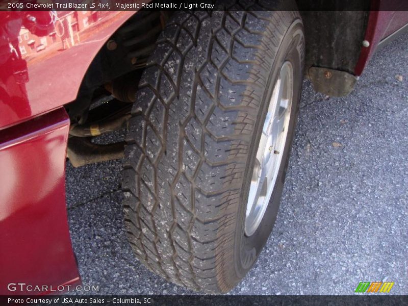 Majestic Red Metallic / Light Gray 2005 Chevrolet TrailBlazer LS 4x4