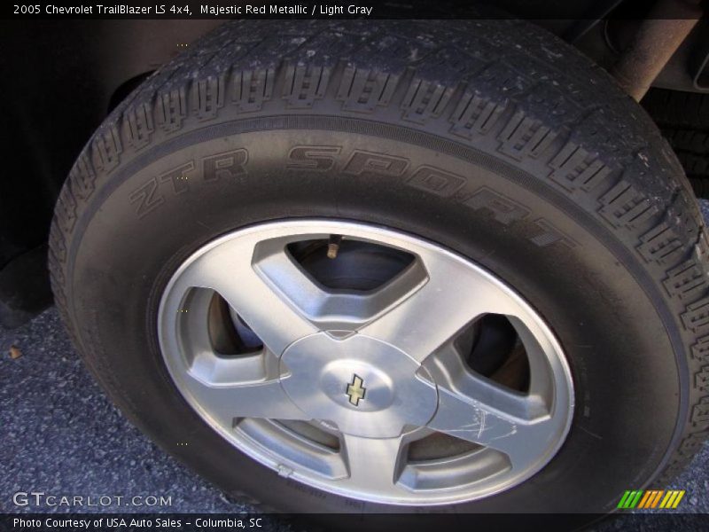 Majestic Red Metallic / Light Gray 2005 Chevrolet TrailBlazer LS 4x4