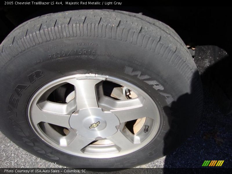 Majestic Red Metallic / Light Gray 2005 Chevrolet TrailBlazer LS 4x4