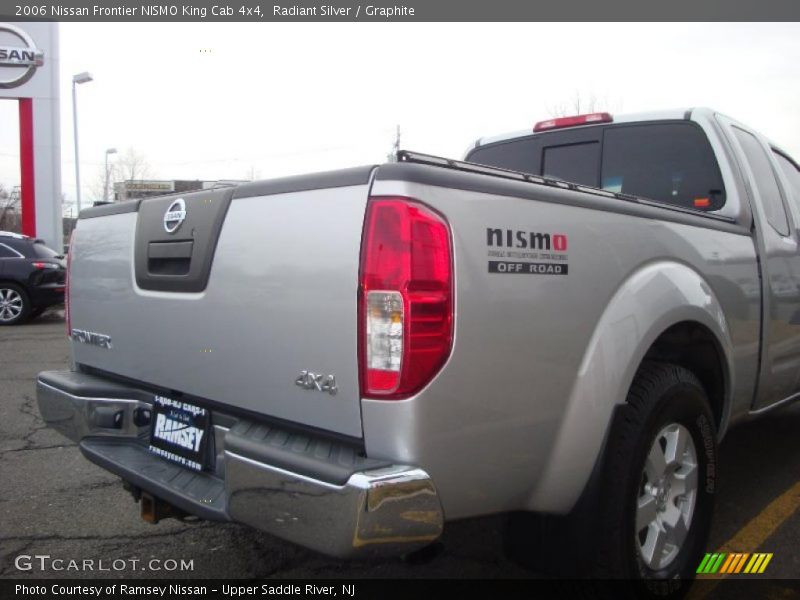 Radiant Silver / Graphite 2006 Nissan Frontier NISMO King Cab 4x4