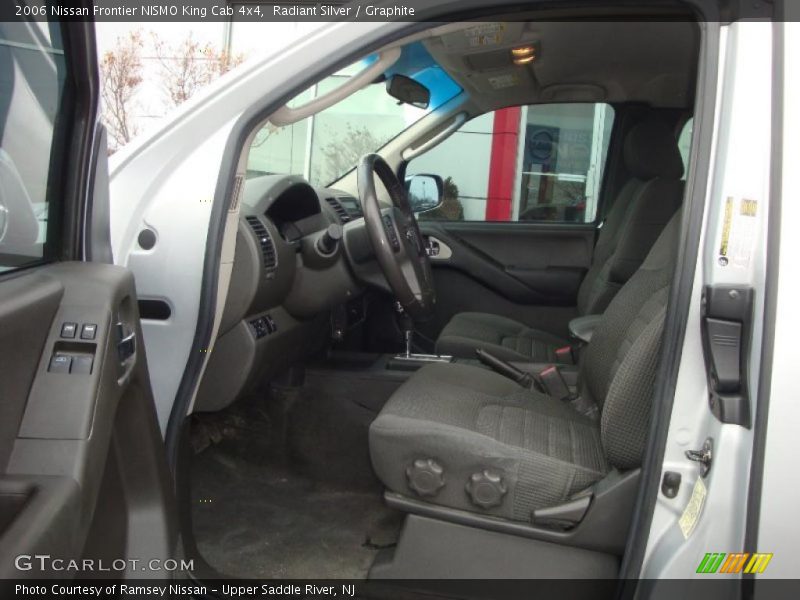 Radiant Silver / Graphite 2006 Nissan Frontier NISMO King Cab 4x4