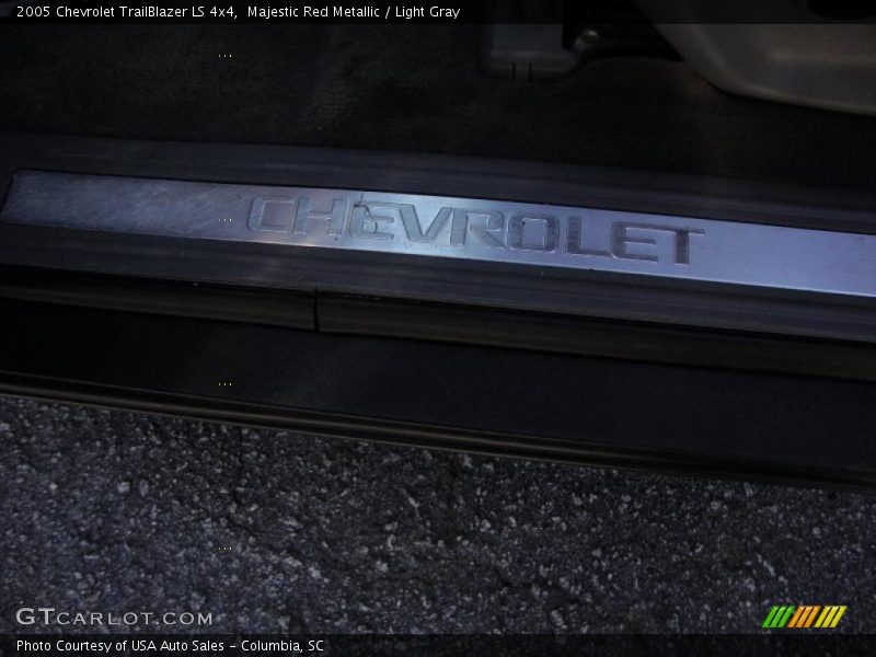 Majestic Red Metallic / Light Gray 2005 Chevrolet TrailBlazer LS 4x4