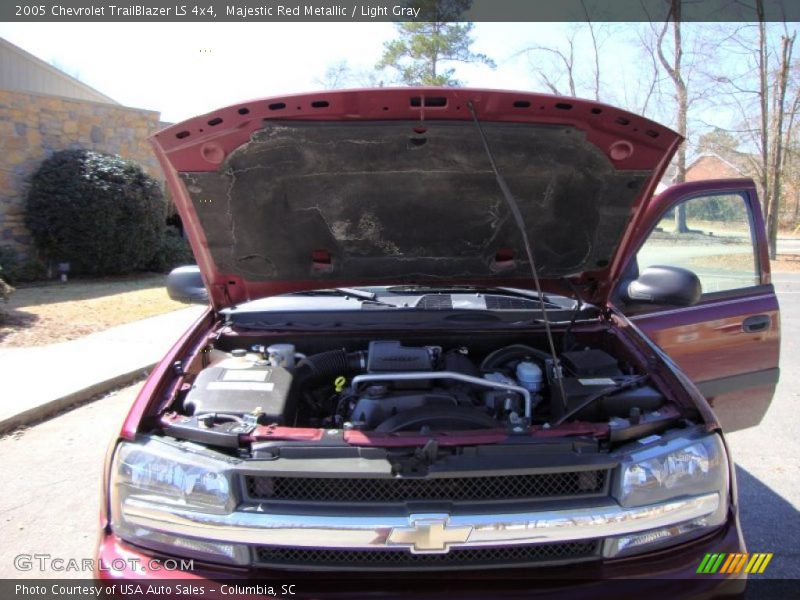 Majestic Red Metallic / Light Gray 2005 Chevrolet TrailBlazer LS 4x4