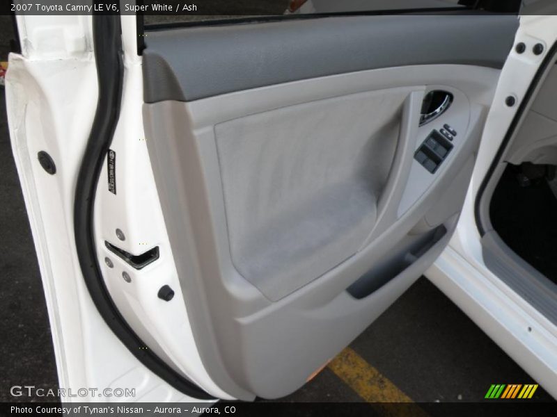 Super White / Ash 2007 Toyota Camry LE V6