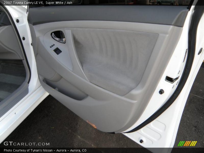 Super White / Ash 2007 Toyota Camry LE V6