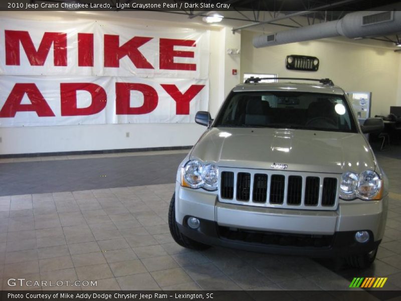 Light Graystone Pearl / Dark Slate Gray 2010 Jeep Grand Cherokee Laredo