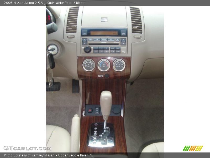 Satin White Pearl / Blond 2006 Nissan Altima 2.5 SL