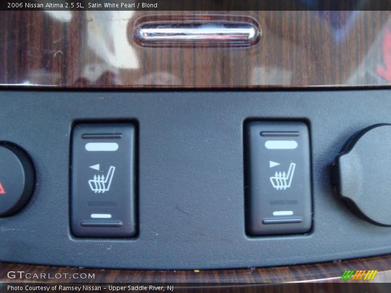 Satin White Pearl / Blond 2006 Nissan Altima 2.5 SL