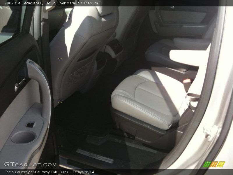 Liquid Silver Metallic / Titanium 2007 GMC Acadia SLE