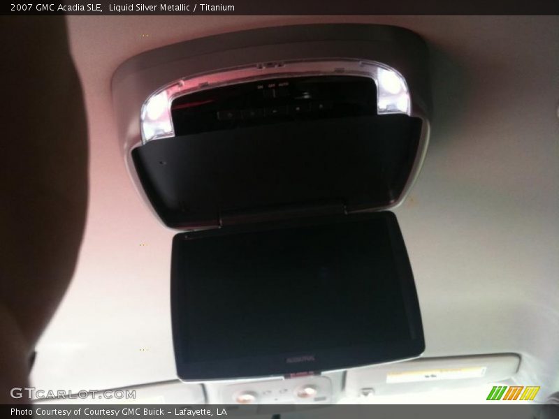 Liquid Silver Metallic / Titanium 2007 GMC Acadia SLE