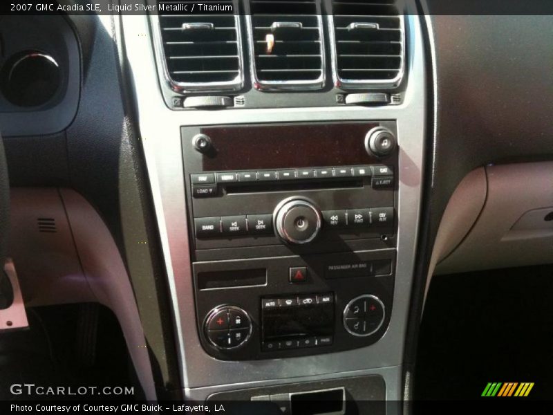 Liquid Silver Metallic / Titanium 2007 GMC Acadia SLE