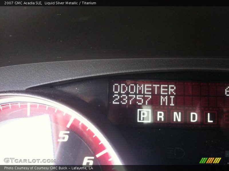 Liquid Silver Metallic / Titanium 2007 GMC Acadia SLE