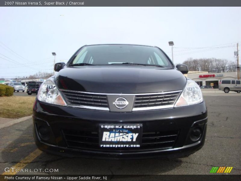 Super Black / Charcoal 2007 Nissan Versa S