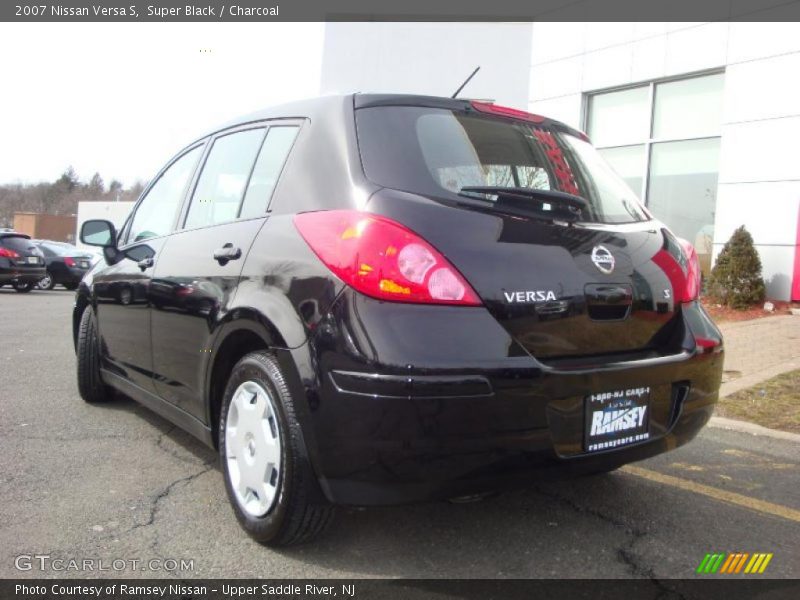 Super Black / Charcoal 2007 Nissan Versa S