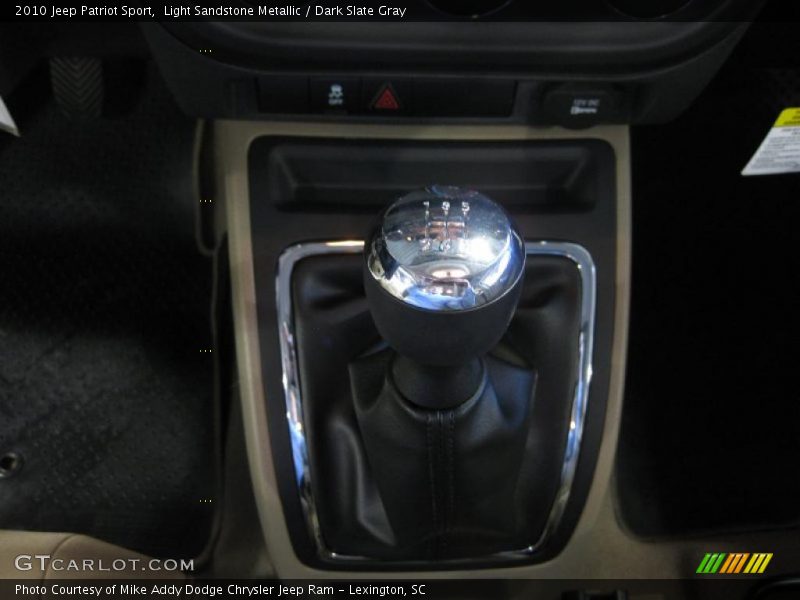 Light Sandstone Metallic / Dark Slate Gray 2010 Jeep Patriot Sport