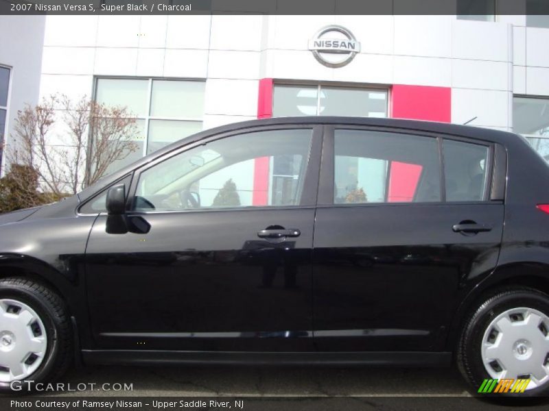 Super Black / Charcoal 2007 Nissan Versa S