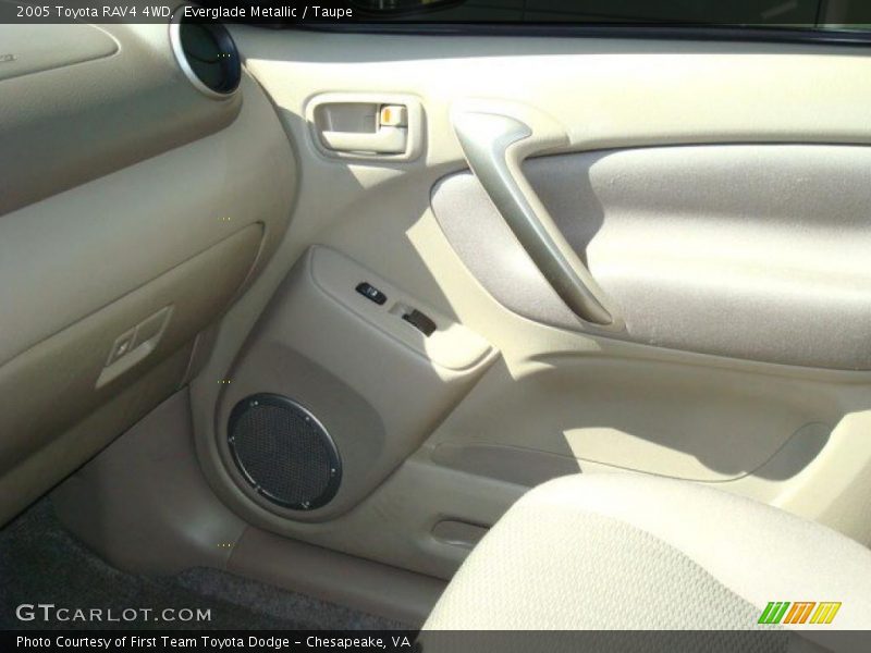 Everglade Metallic / Taupe 2005 Toyota RAV4 4WD
