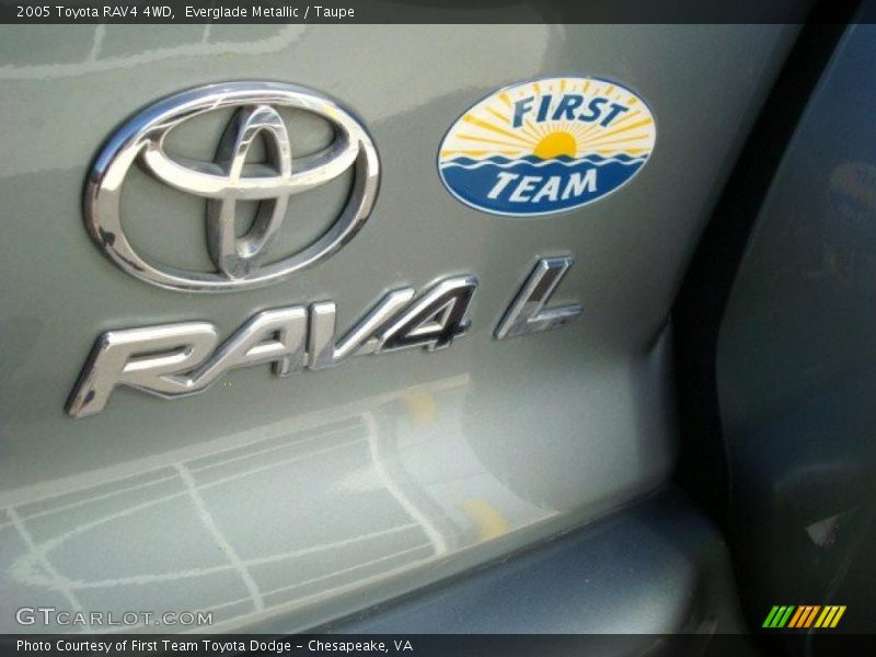 Everglade Metallic / Taupe 2005 Toyota RAV4 4WD