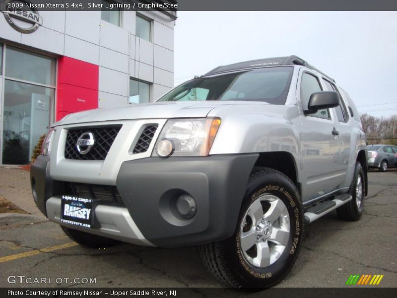 Silver Lightning / Graphite/Steel 2009 Nissan Xterra S 4x4