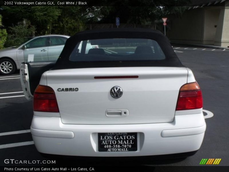Cool White / Black 2002 Volkswagen Cabrio GLX