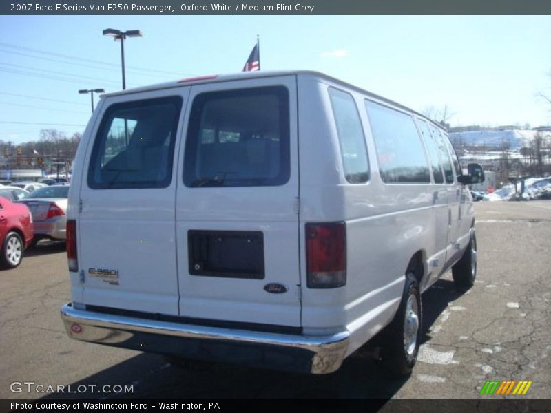 Oxford White / Medium Flint Grey 2007 Ford E Series Van E250 Passenger
