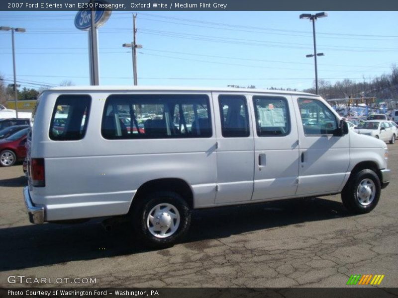 Oxford White / Medium Flint Grey 2007 Ford E Series Van E250 Passenger