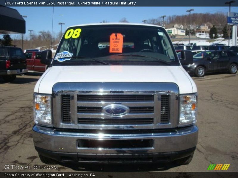 Oxford White / Medium Flint Grey 2007 Ford E Series Van E250 Passenger
