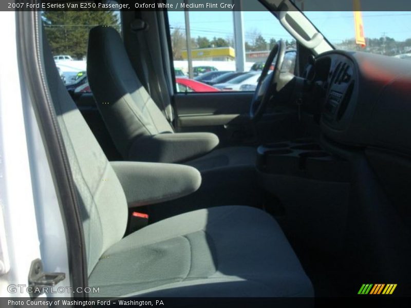Oxford White / Medium Flint Grey 2007 Ford E Series Van E250 Passenger