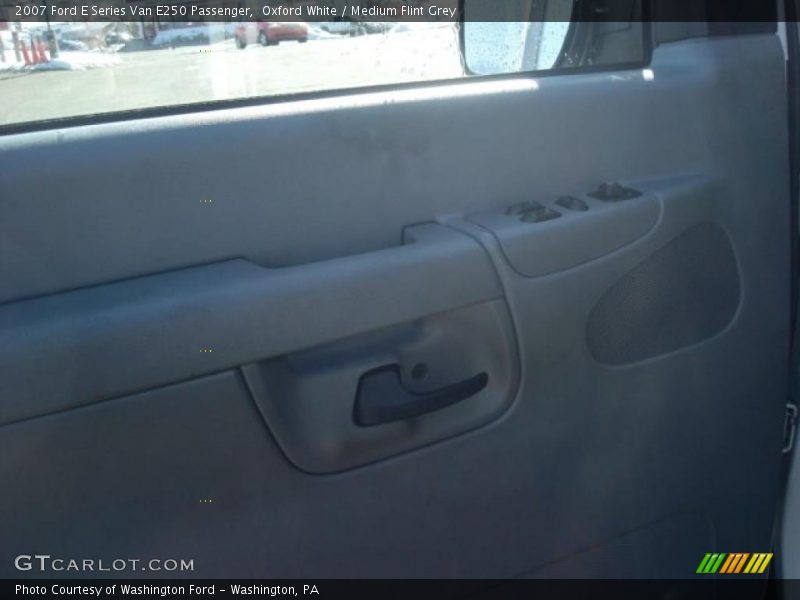 Oxford White / Medium Flint Grey 2007 Ford E Series Van E250 Passenger