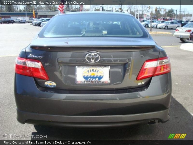 Magnetic Gray Metallic / Charcoal 2009 Toyota Camry SE