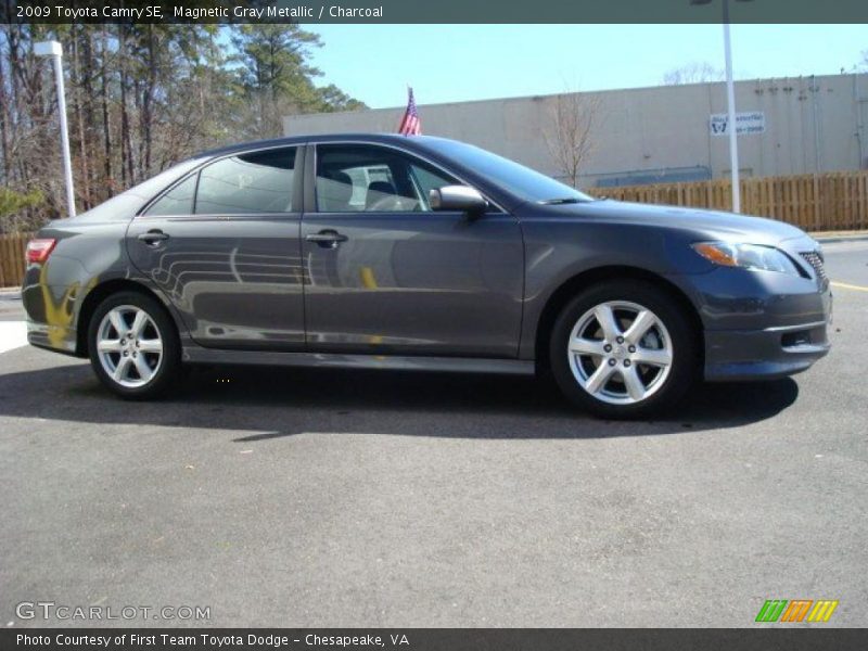 Magnetic Gray Metallic / Charcoal 2009 Toyota Camry SE